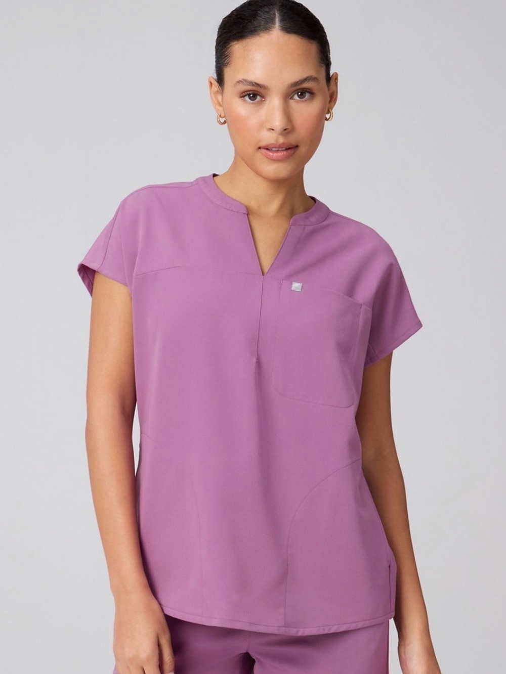 *Scrub Set*
Fabletics cloudberry V-Neck Short Sleeve Performance Top & pants